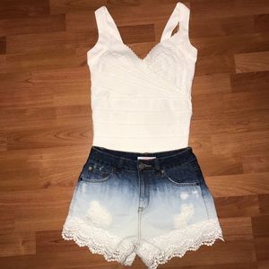 Ombre lace shorts⚪️🔵